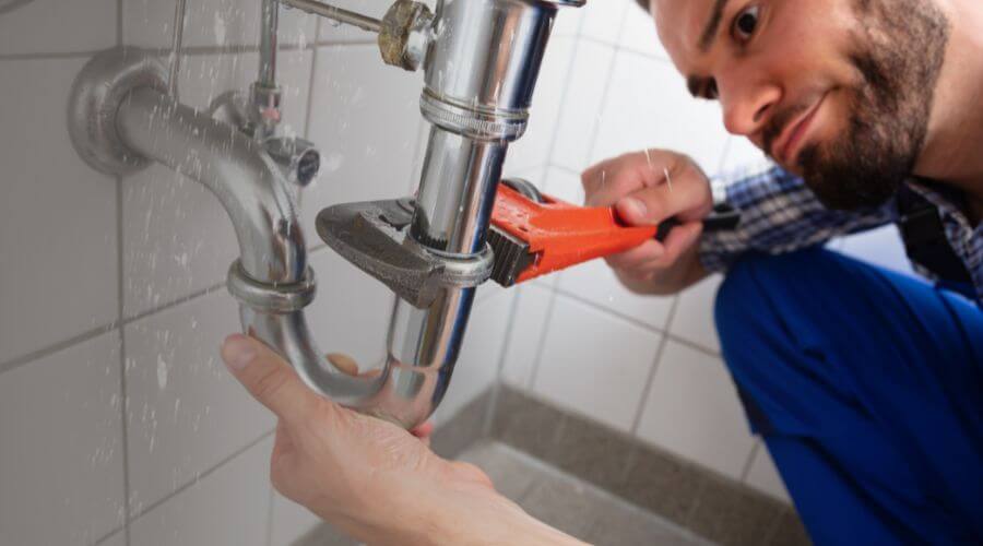 Expert burst pipe repair services in Glen Elder, KS